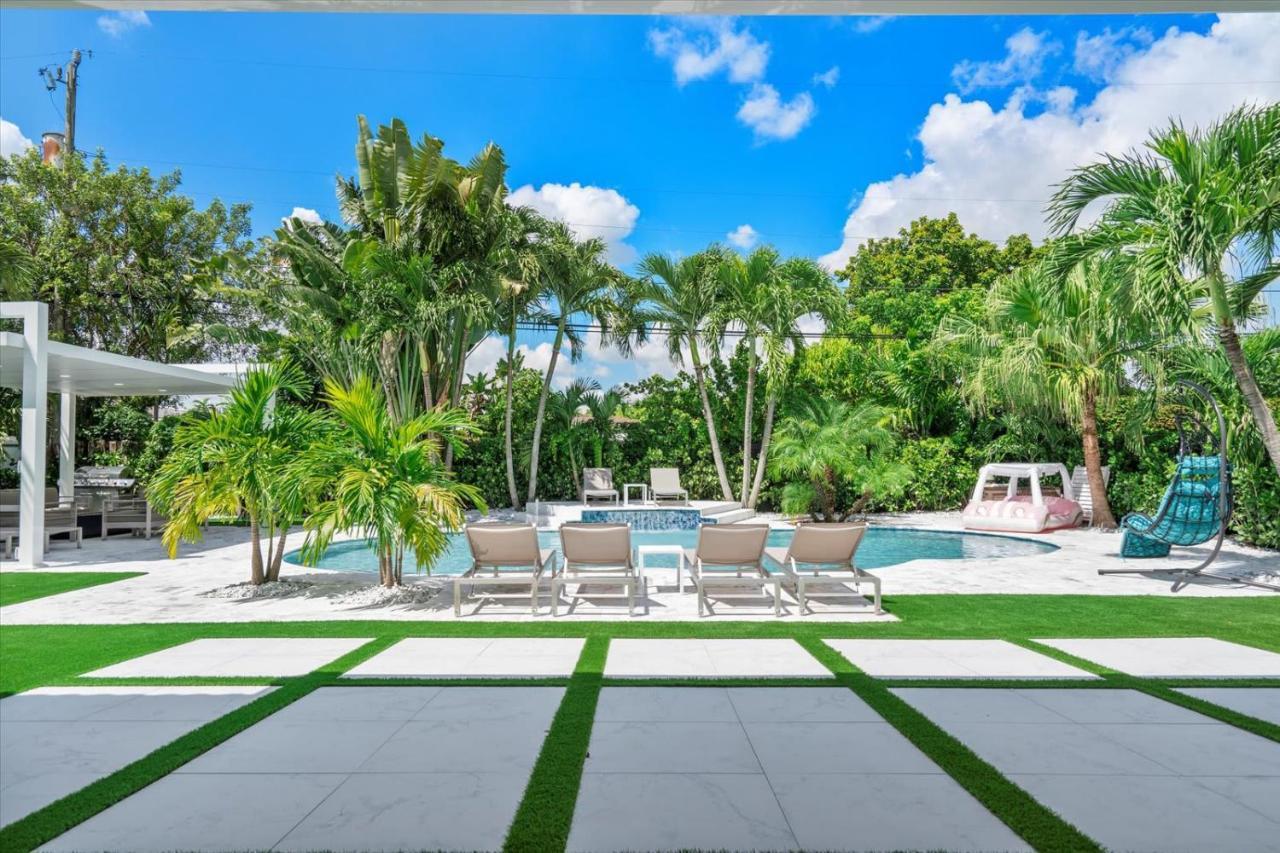 Villalee-Jungle Palm Island White Marble Pool Area マイアミ エクステリア 写真